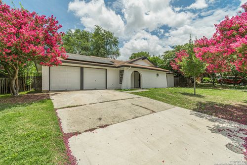 5827 Burkley Springs St, San Antonio, TX, 78233-5105 | Card Image