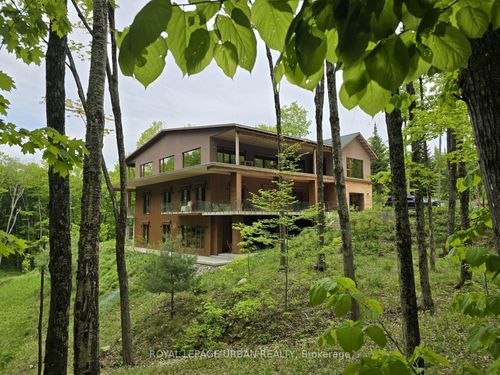 1739 Trappers Trail Rd, Haliburton, ON, K0M1S0 | Card Image