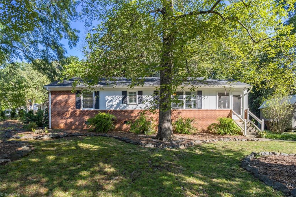 Wilshire Dr, Greensboro, NC 27408