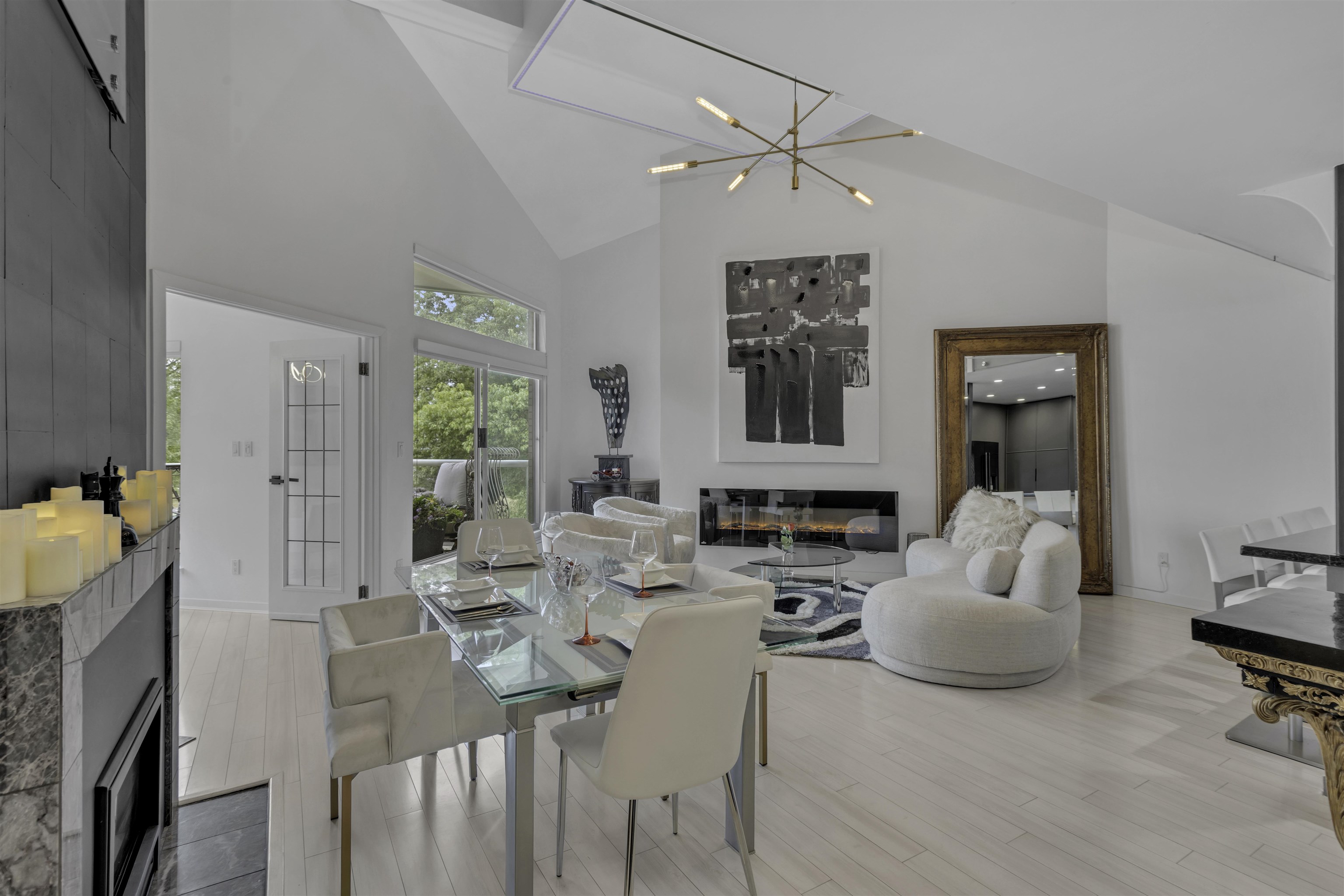 Residential in North Vancouver 3