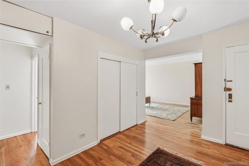 apt-404-9010 32nd Ave, East Elmhurst, NY, 11369-2207 | Card Image