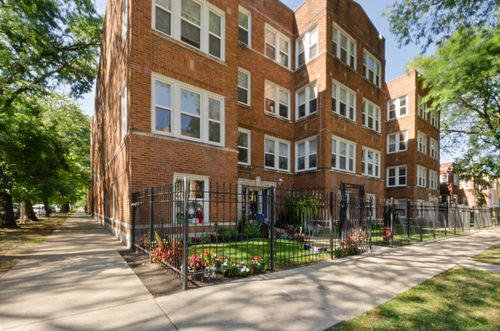 g-3908 W Ainslie St, Chicago, IL, 60625-6157 | Card Image