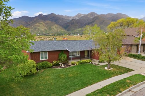 8923 S Cobblecrest Ln, Sandy, UT, 84093-2022 | Card Image