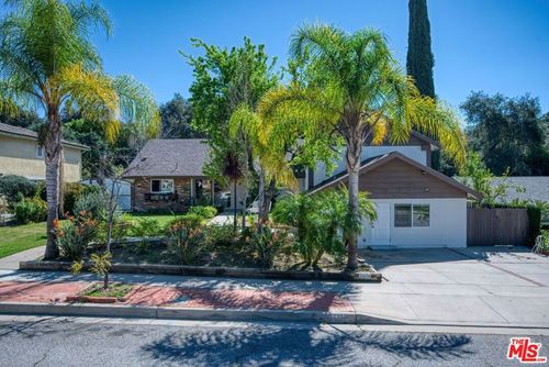 22650 Jameson Drive, Calabasas, CA, 91302 | Card Image