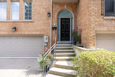 5 - 3525 Yonge St, Condo with 3 bedrooms, 5 bathrooms and 2 parking in Toronto ON | Image 2