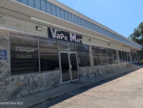 749 Highway 172, Hubert, NC, 28539-3564 | Card Image