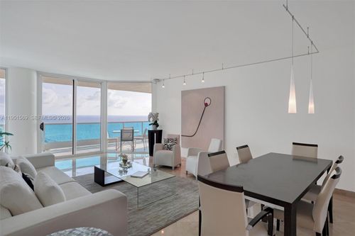 apt-2107-5025 Collins Ave, Miami Beach, FL, 33140-2736 | Card Image