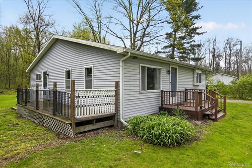 18944 Doyle Rd, Gregory, MI, 48137-9557 | Card Image