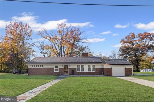 2 Cypress Ct, Westville, NJ, 08093-1413 | Card Image