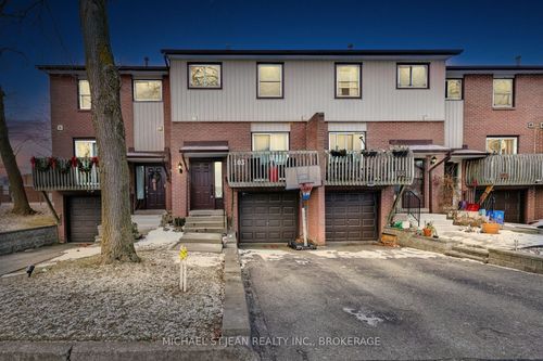 103-1115 Paramount Dr, Stoney Creek, ON, L8J1P6 | Card Image