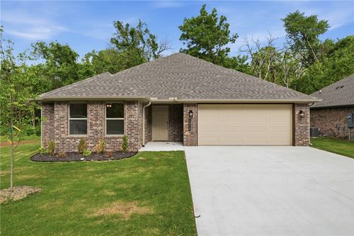 1315 Valley Dr, Gentry, AR, 72734-8663 | Card Image