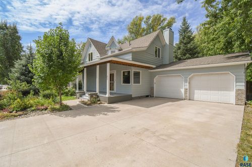 209 N Bridge St, Canton, SD, 57013-1558 | Card Image