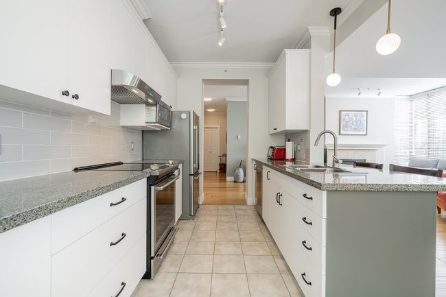 101 - 1551 Foster St, Condo with 1 bedrooms, 1 bathrooms and 1 parking in White Rock BC | Image 12