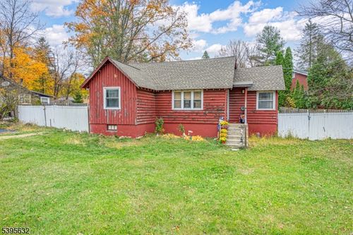 91 Breakneck Rd, Highland Lakes, NJ, 07422-1500 | Card Image