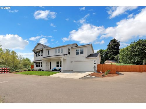 580 S 10th St, Monroe, OR, 97456-8454 | Card Image