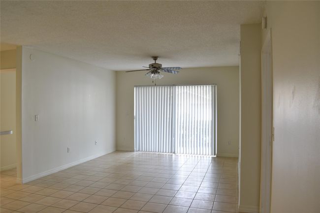 LIVING ROOM | Image 8