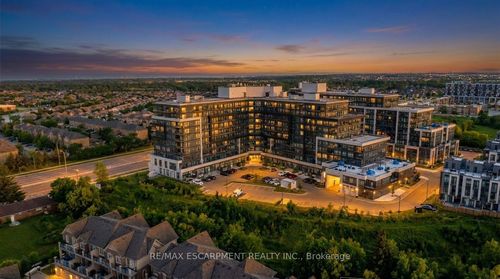 414-395 Dundas St W, Oakville, ON, L6M5R8 | Card Image