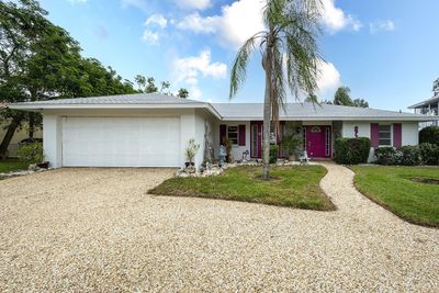 612 Marbury Lane, House other with 2 bedrooms, 2 bathrooms and null parking in Longboat Key FL | Image 3