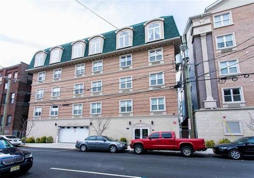 apt-306-6111 Fillmore Pl, West New York, NJ, 07093-2967 | Card Image
