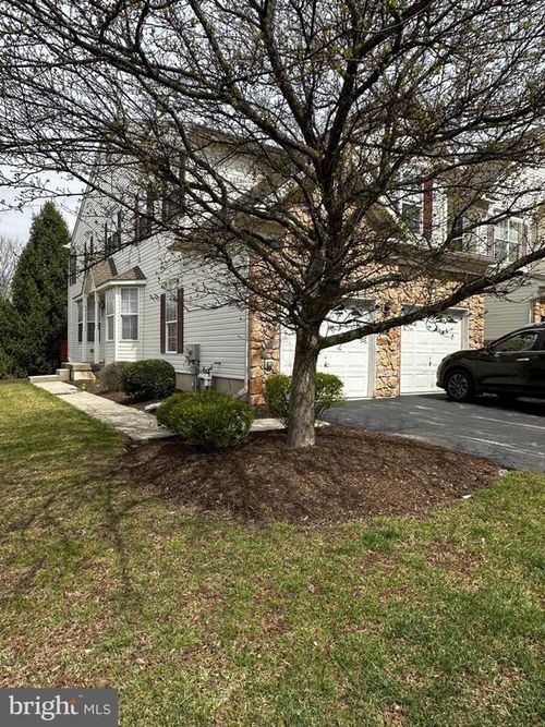 147 Fringetree Dr, WEST CHESTER, PA, 19380-7336 | Card Image