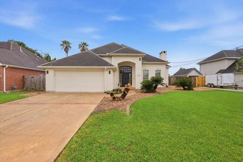 211 Skylark Ave, Bridge City, TX, 77611-2728 | Card Image