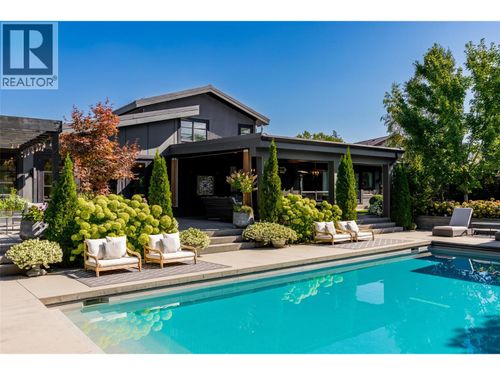 529 Keith Rd, Kelowna, BC, V1W1K2 | Card Image