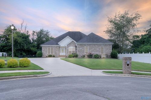 102 Campfire Cir, Meridianville, AL, 35759-1976 | Card Image