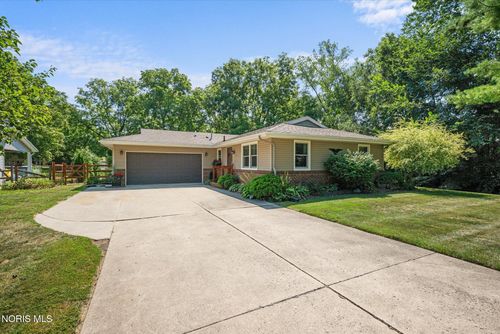 6521 Oakbrook Dr, Whitehouse, OH, 43571-9442 | Card Image