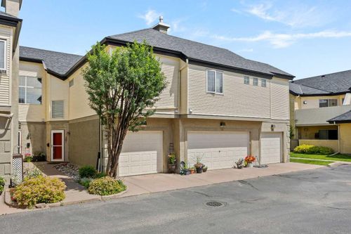 301-405 32 Ave Nw, Calgary, AB, T2M4V2 | Card Image