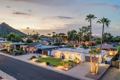 2532 E Desert Cove Ave, Phoenix, AZ, 85028-2524 | Card Image