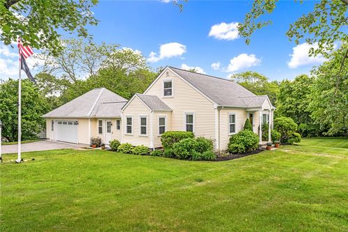 33 Upland Way, Barrington, RI, 02806-2404 | Card Image