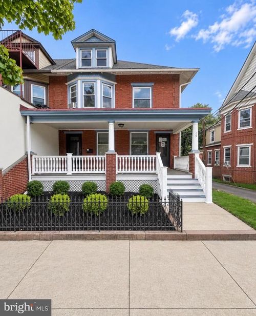 15 Washington St, Mount Holly, NJ, 08060-1734 | Card Image