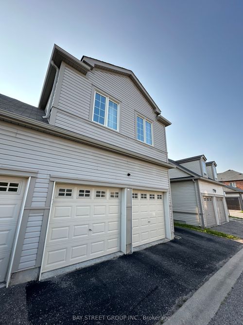 coach-21 Duncan Rd, Markham, ON, L6B0T5 | Card Image