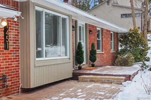 1451 Blue Heron Dr, Highland, MI, 48357-3915 | Card Image