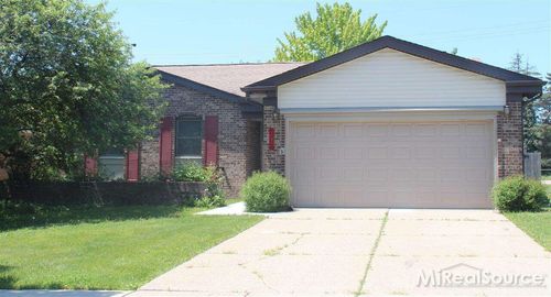 38451 Century Dr, Sterling Heights, MI, 48310-2819 | Card Image