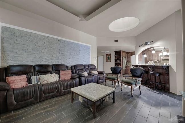 1601 Ruby St, House other with 3 bedrooms, 2 bathrooms and 4 parking in Penitas TX | Image 11