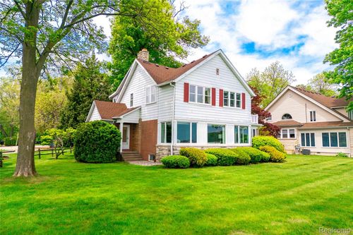 29863 E River Rd, Grosse Ile, MI, 48138-1935 | Card Image