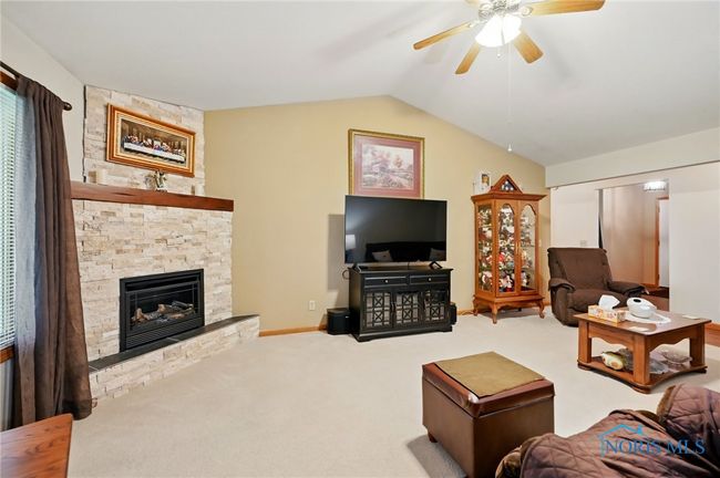 2310 Villa W, Condo with 2 bedrooms, 2 bathrooms and 2 parking in Findlay OH | Image 8