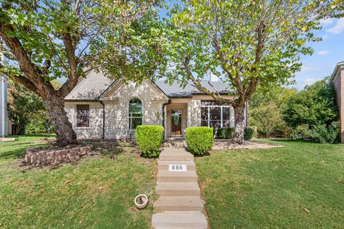 866 Sonora Ln, Grand Prairie, TX, 75052-3132 | Card Image