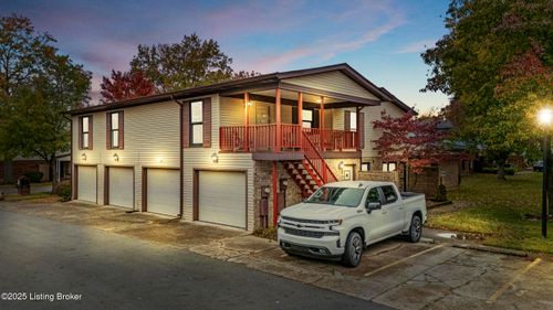 3015 Groveview Ct, Louisville, KY, 40214-3971 | Card Image