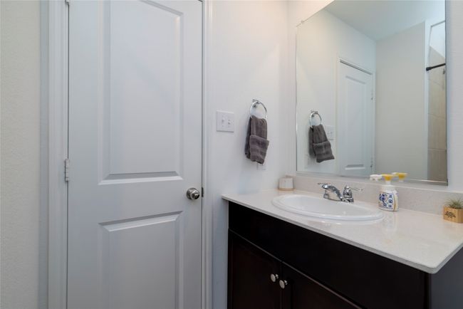 Secondary Bathroom | Image 27
