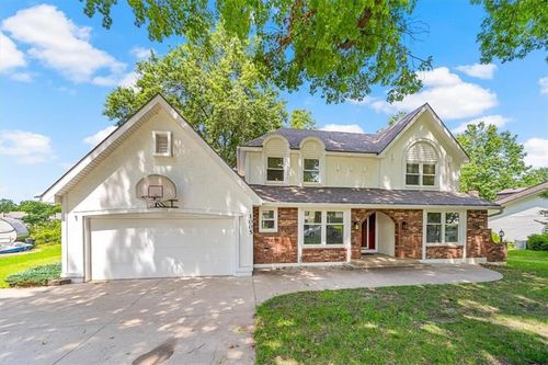 1005 Johnston Dr, Raymore, MO, 64083-9011 | Card Image