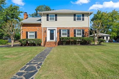 View of front of property with a front lawn | Image 1