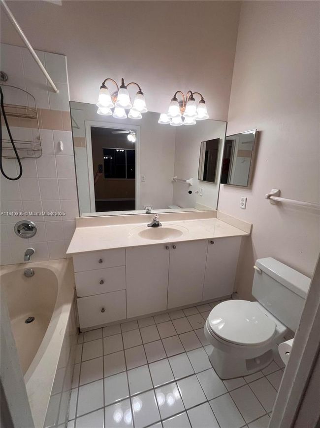 4041 - 4041 Nw 84 Th Ter, Townhouse with 3 bedrooms, 3 bathrooms and null parking in Sunrise FL | Image 12