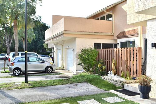 4-8237 Nw 8th Ct, Plantation, FL, 33324-1203 | Card Image