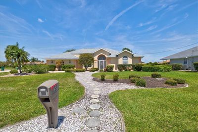 55 Sportsman Court, House other with 4 bedrooms, 2 bathrooms and null parking in Rotonda West FL | Image 3