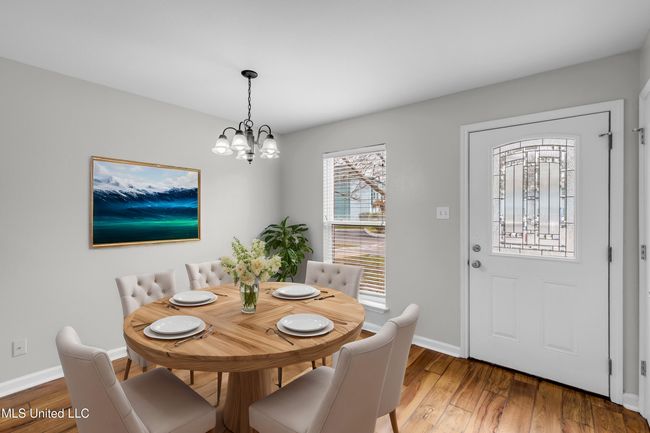 3239-Cumberland-Rd-44-2-DiningRoom-Stand | Image 13