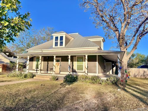 1106 N High St, Uvalde, TX, 78801-4211 | Card Image