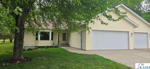 14351 Hill N Dale Dr, Waseca, MN, 56093-5142 | Card Image