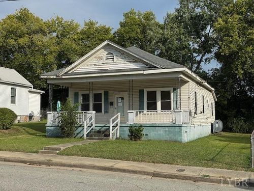 315 Edmunds St, South Boston, VA, 24592-3007 | Card Image
